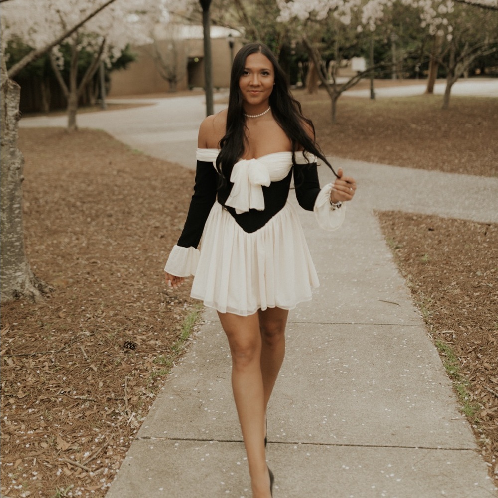 Meet your Posher, Sabrina
